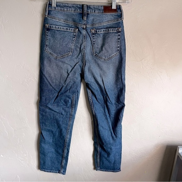 Hollister Ultra High Rise Distressed Mom Short Denim Jeans - Picture 8 of 11